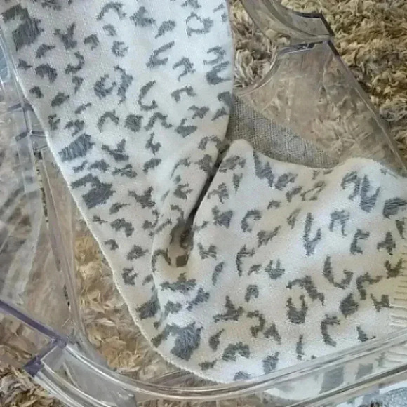 So Soft Animal Print Scarf - Picture 2 of 4
